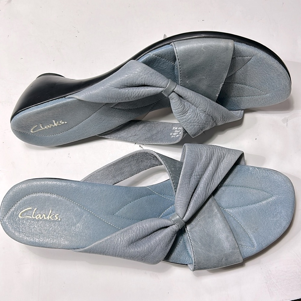 Clarks Powder Blue Leather 2” Dress Heel Sandal Slides Women’s 9.5